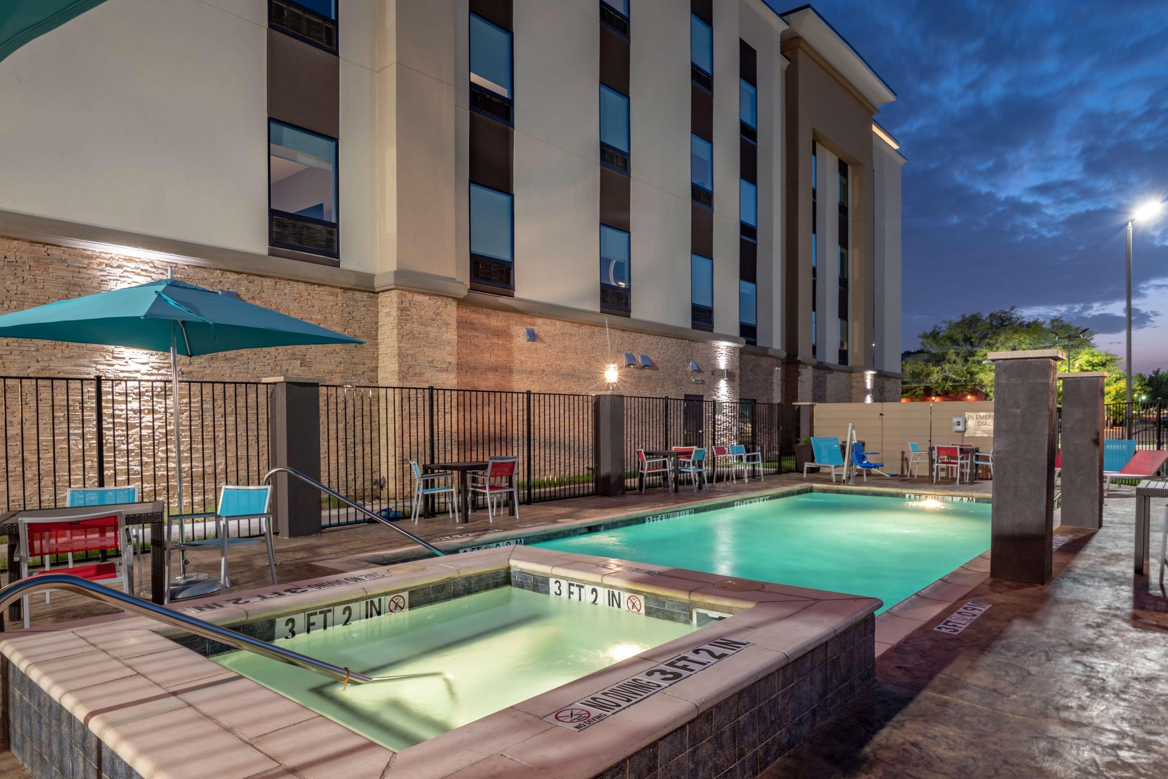 Hampton Inn & Suites Dallas/Plano Central Zewnętrze zdjęcie