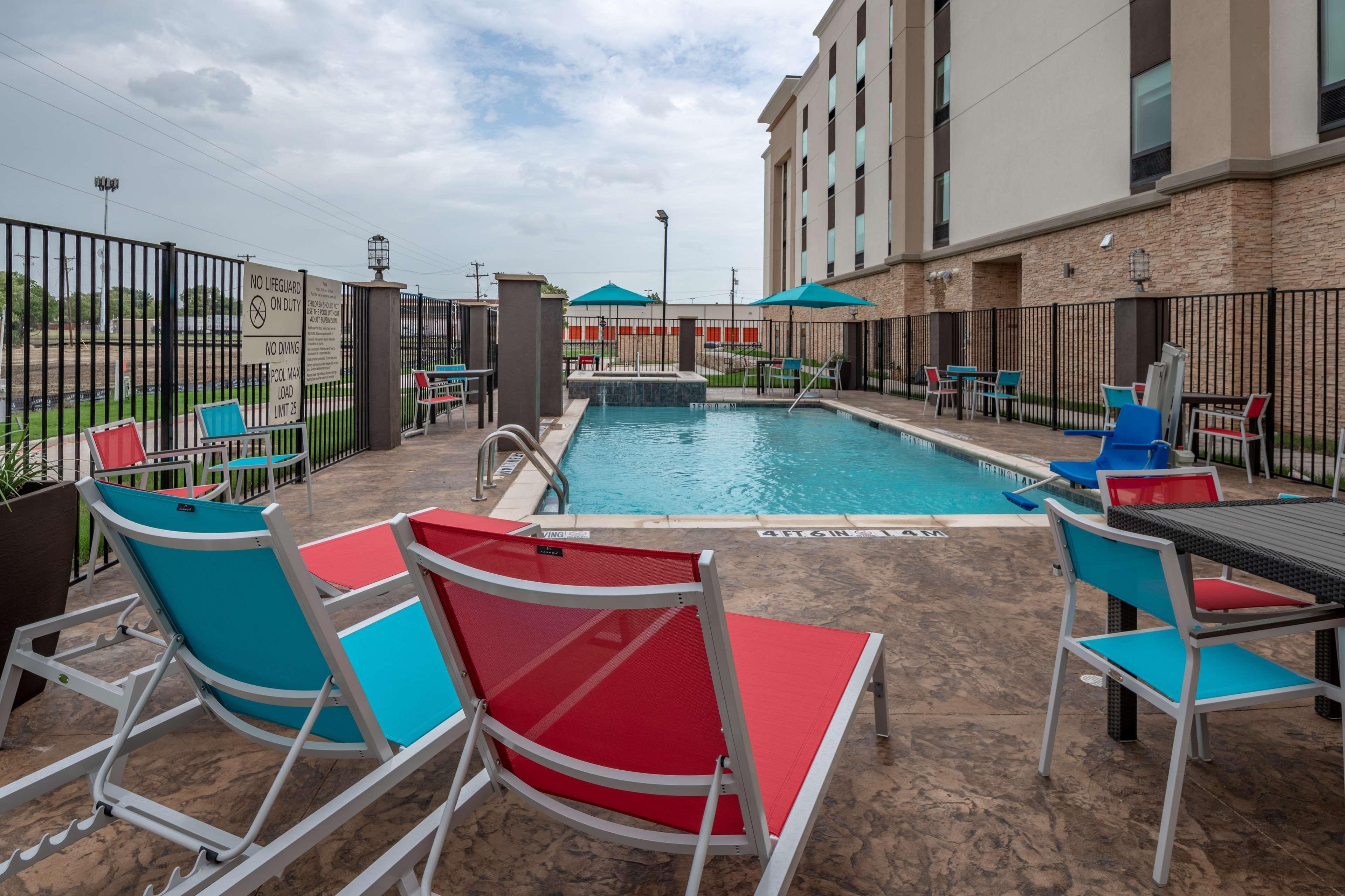 Hampton Inn & Suites Dallas/Plano Central Zewnętrze zdjęcie