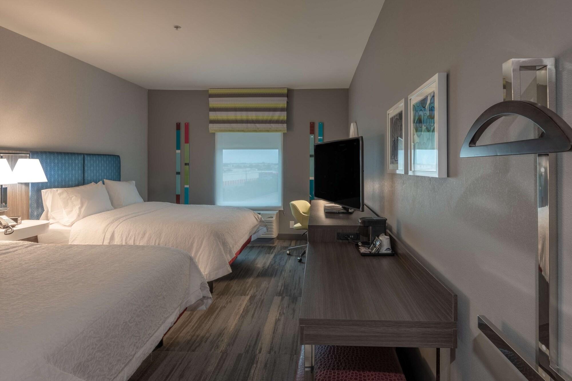 Hampton Inn & Suites Dallas/Plano Central Zewnętrze zdjęcie